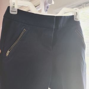 LOFT SKINNY PANTS PETITE , STRETCH , WITH POCKETS , DARK BLUE , SIZE 4P.